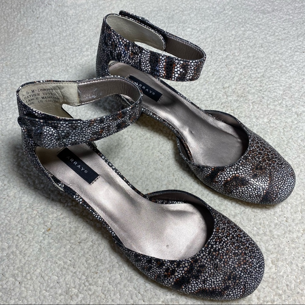 Array• Kitten heel Ankle strap• Sz 5.5 - Picture 7 of 9